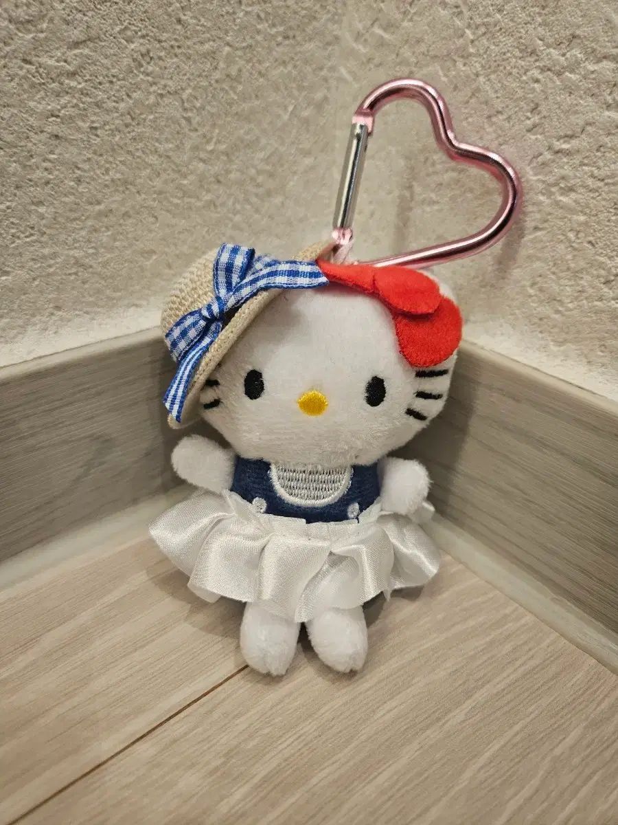 ハローキティ ぬいぐるみ キーホルダー ハートホルダー