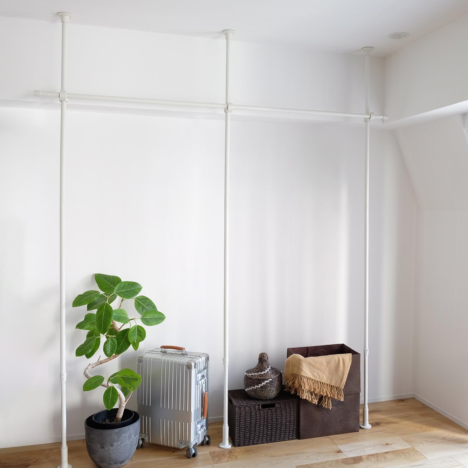 トーソー ナイビス つっぱり ハンガー１段セット 中間サポートあり 横ポール 120-200 cm 縦ポール 205-275 ホワイト