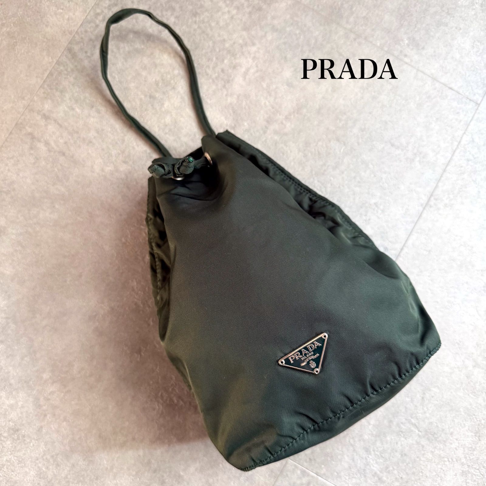 美品 PRADA 巾着バック ナイロン 三角ロゴプレート グリーン 