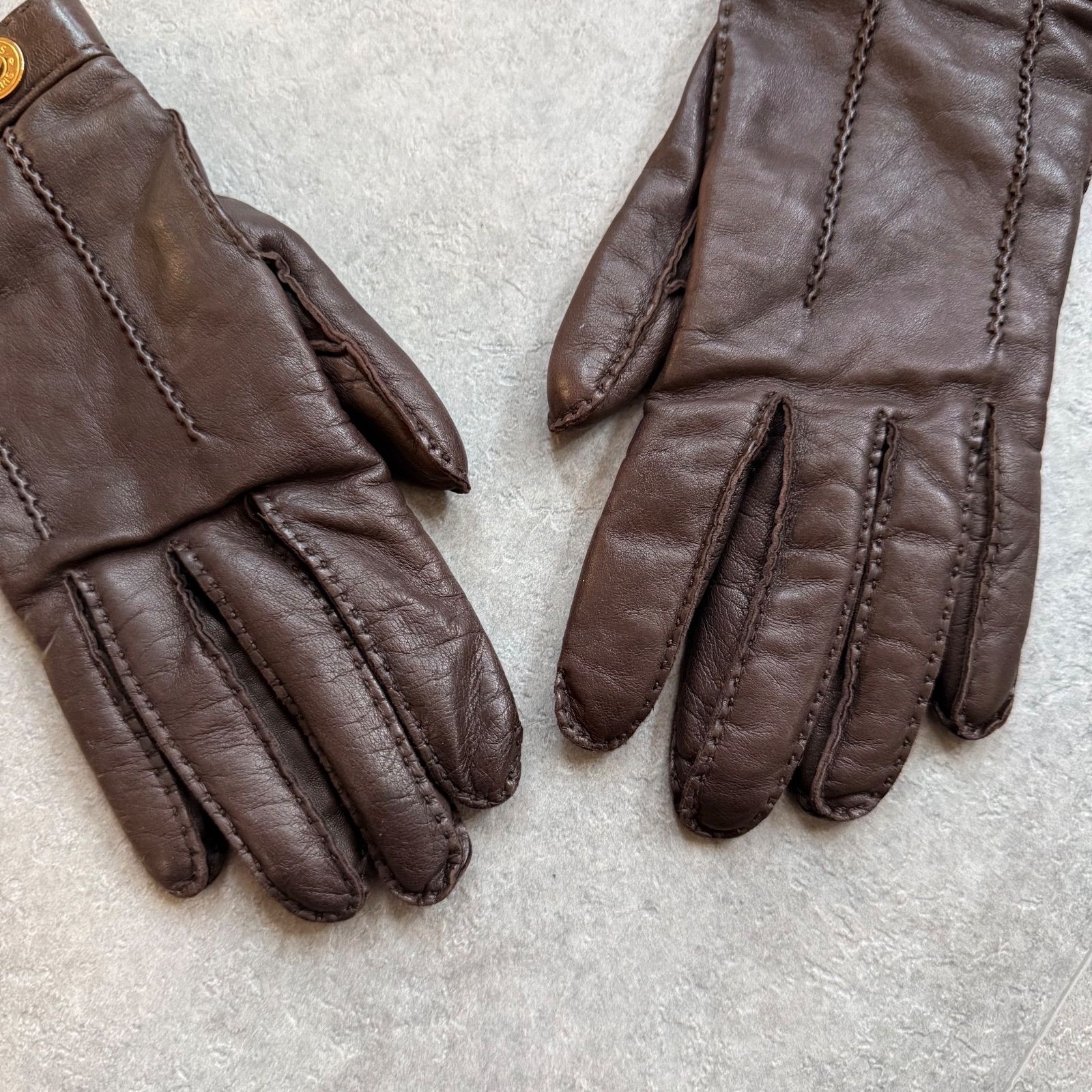 HERMES エルメス レザー手袋 グローブ セリエボタン ブラウン 【公式通販】