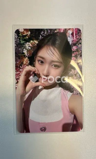 IVE イソ IVE THE FIRST FAN CONCERT The Prom Queens RANDOM