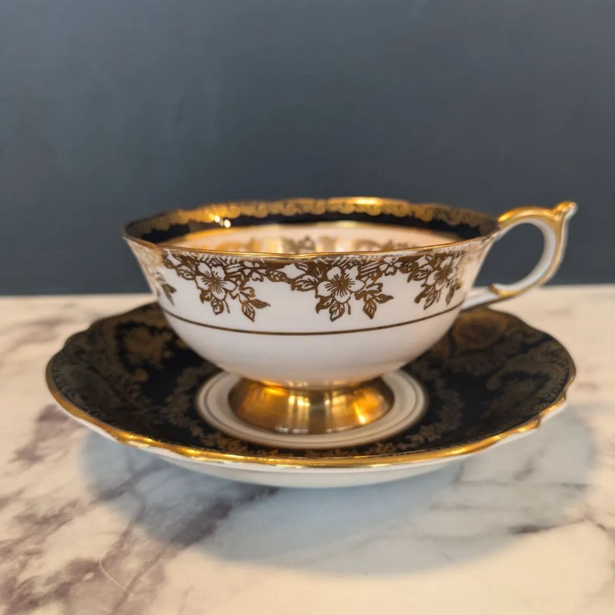 希少品 パラゴン ピオニーシェイプ カップ＆ソーサー ブラック ピンク