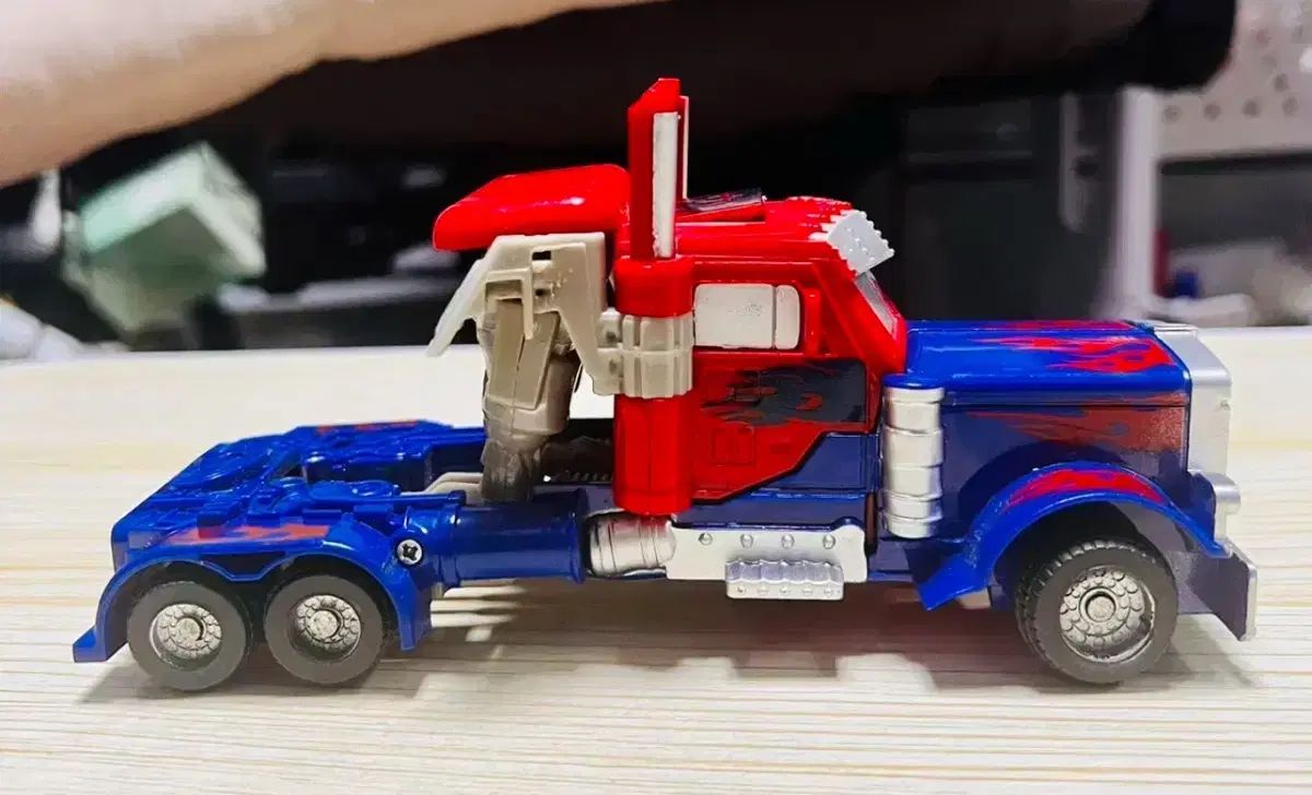 開封トランスフォーマー オプティマスプライム-アウトレットオンライ