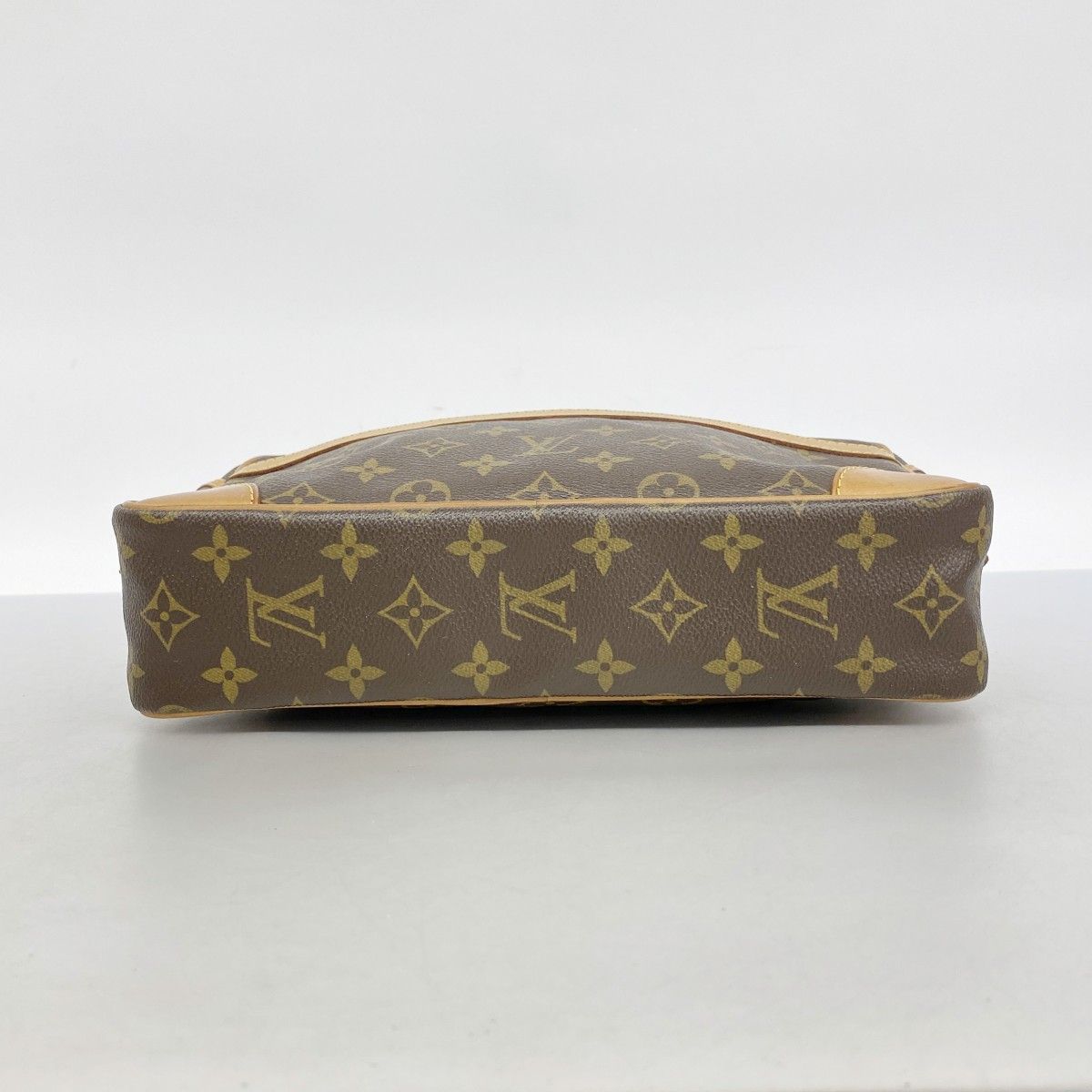 6ba0947】ルイヴィトン クラッチバッグ モノグラム コンピエーニュ28