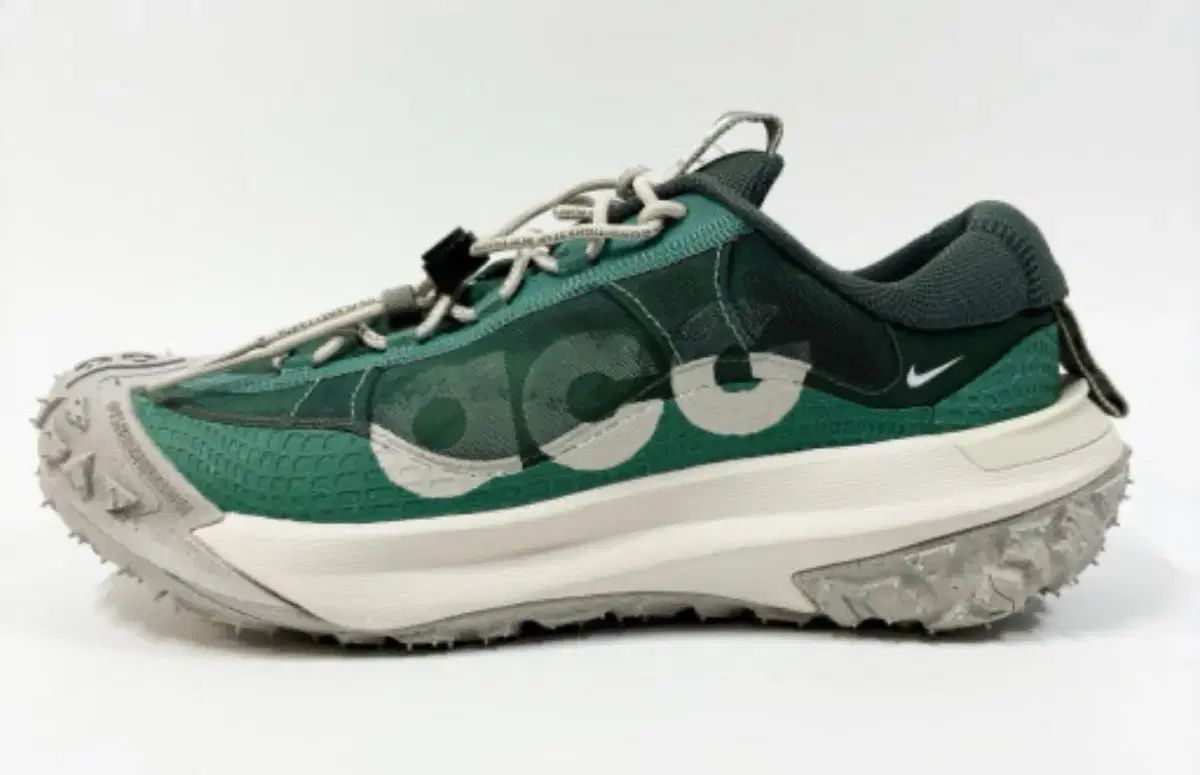 ナイキ ACG マウンテン フライ 2 270