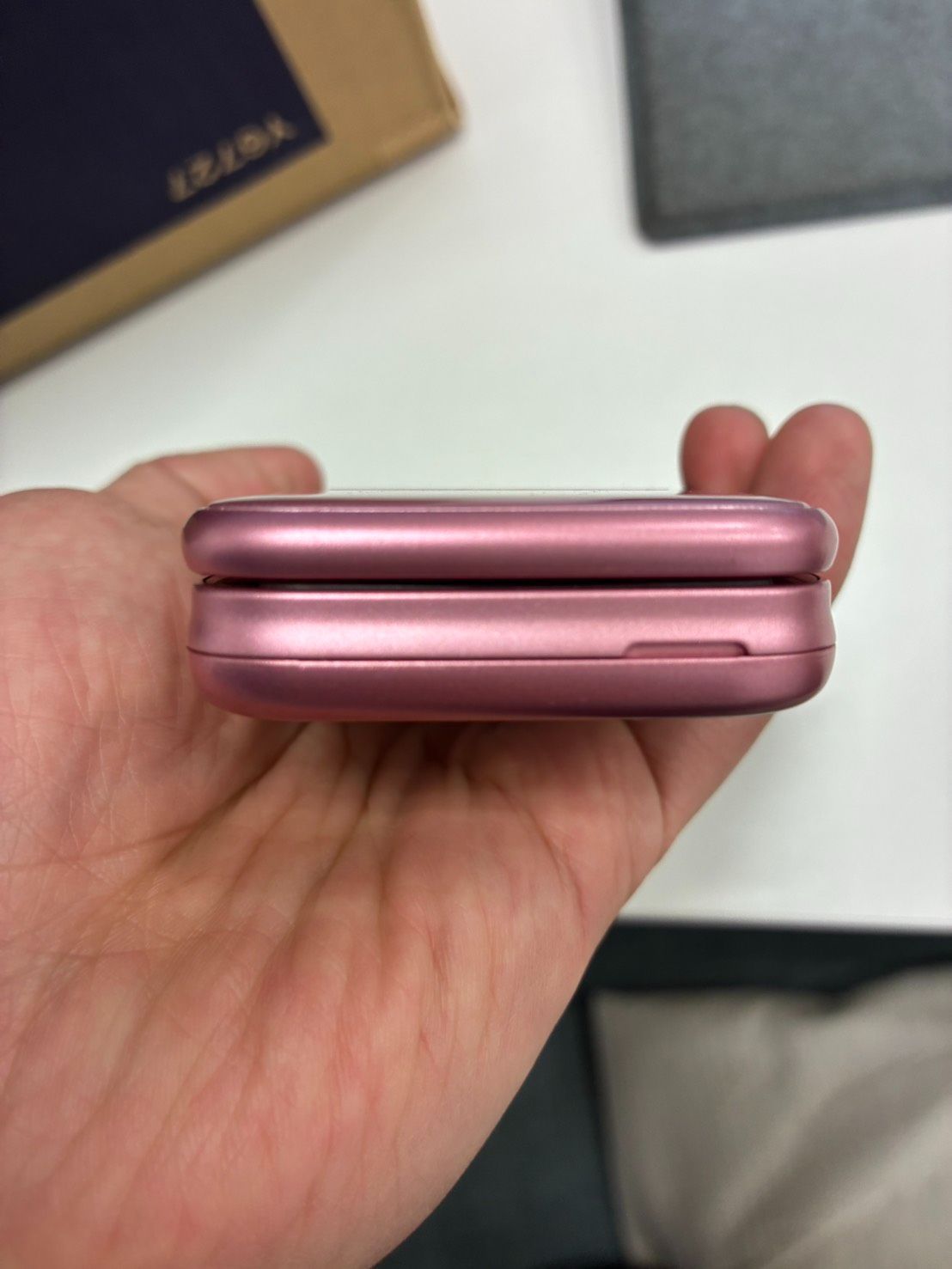 docomo らくらくホン F-02J ピンク 充電器付き 【公式通販】