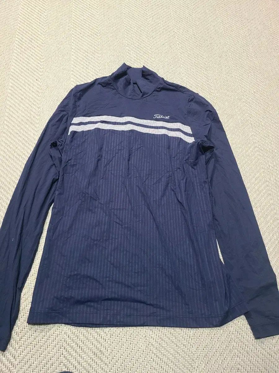 85)タイトリスト ネイビー ゴルフ 長袖Tシャツ