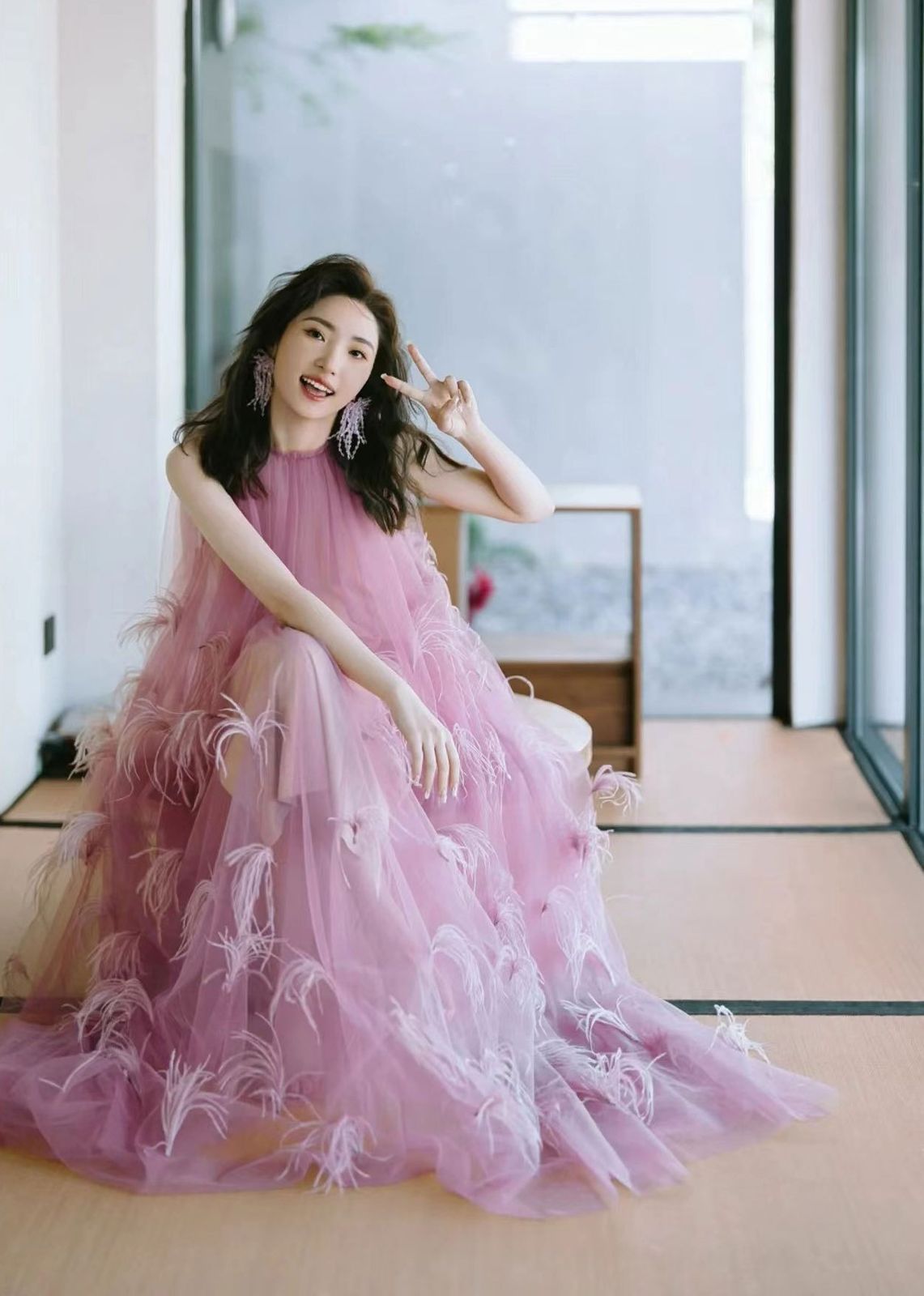 ノースリーブホルターネックドレスパーティー