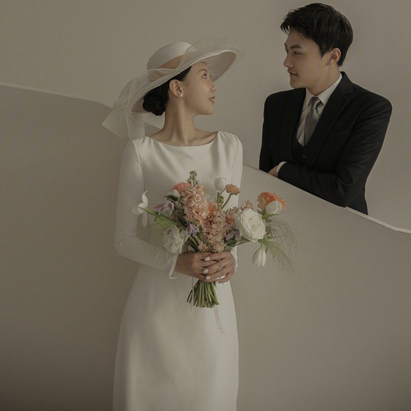 長袖背中見えドレスウェディング