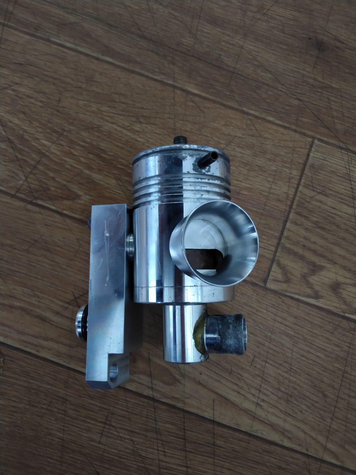 テイクオフ プッシュンR ワゴンR MH21S？ ブローオフバルブ - メルカリ