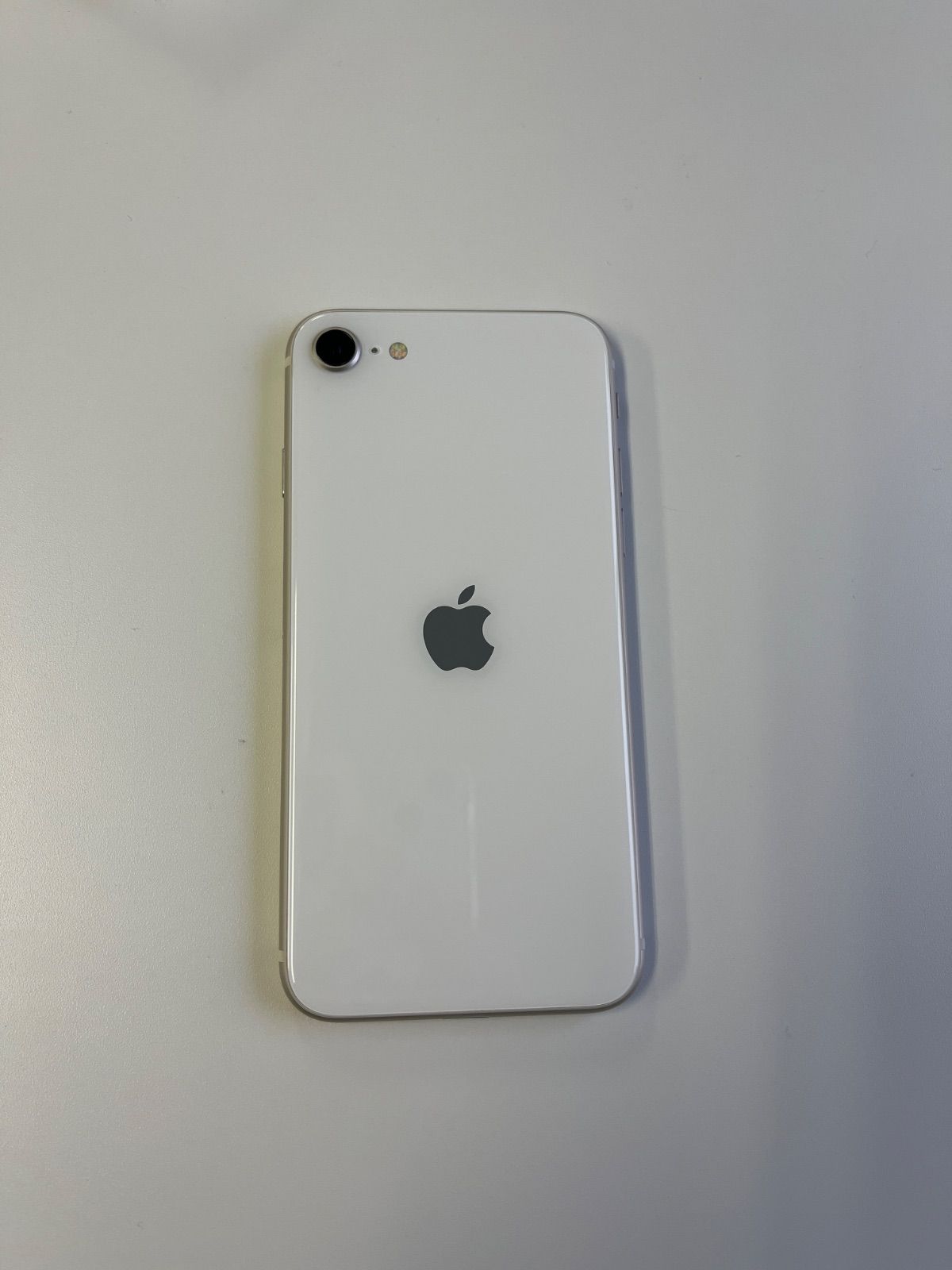 美品 iPhone SE (第3世代) 64GB スターライト バッテリー86% MMYD3J/A