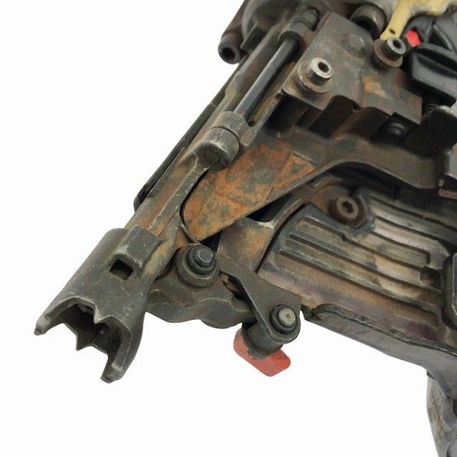 ロール釘打ち機