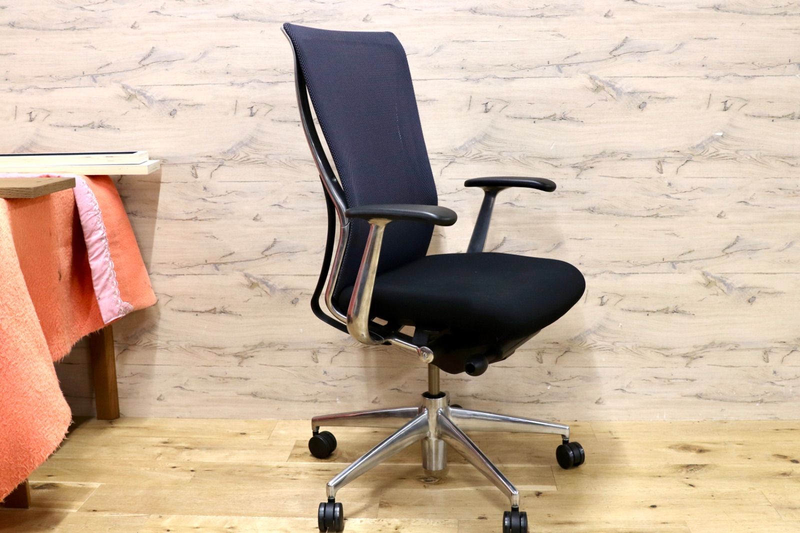 フォスター デスクチェア