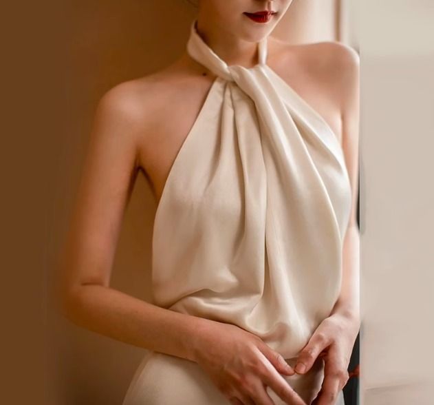 ホルターネック ウェディングドレス ロング サテン エレガント