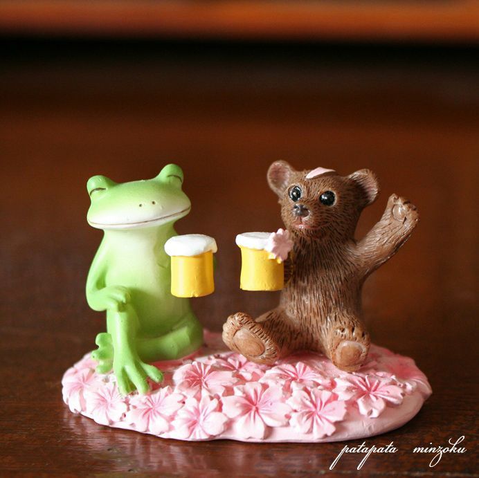 コポー Copeau オブジェ 置物 花見酒をするカエルとクマ ミニチュア