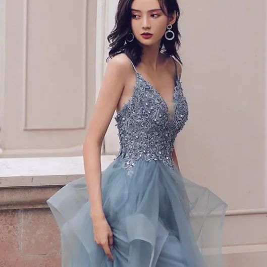 ノースリーブ ロングウェディングドレス ビジュー