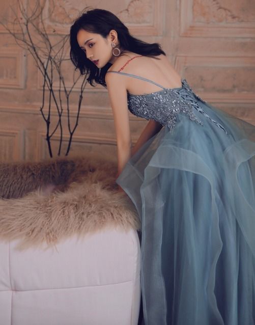 ノースリーブ ロングウェディングドレス ビジュー