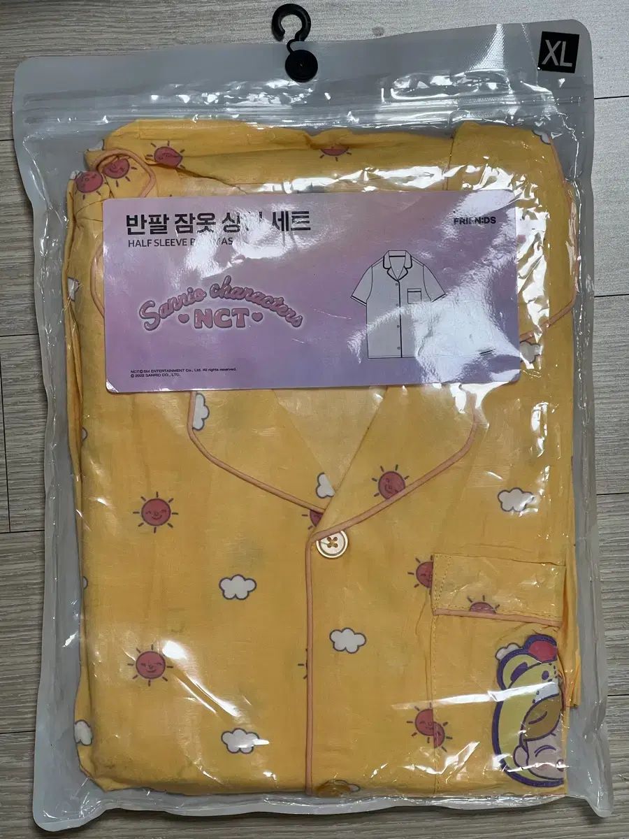 NCT サンリオ タイニーチャーム ヘチャン パジャマ スパオ 半袖