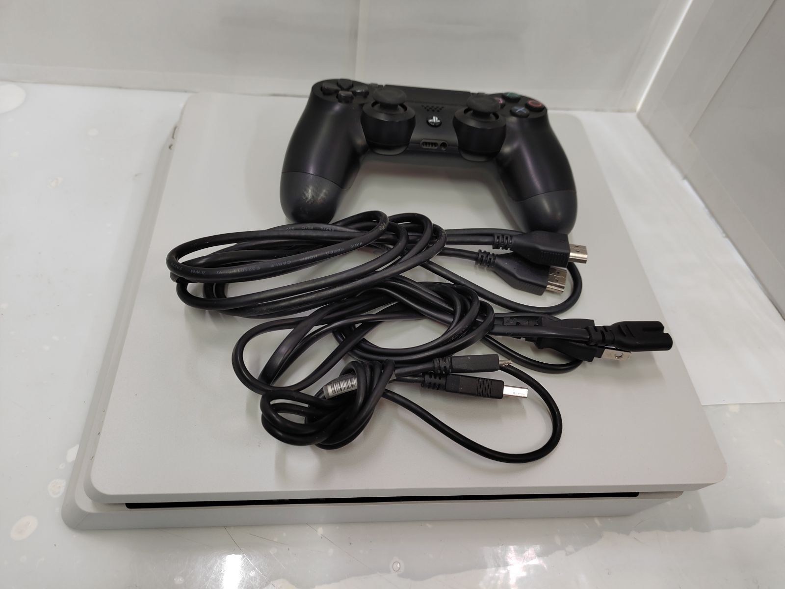 ◎SONY PlayStation 4 CUH 2100 A 白