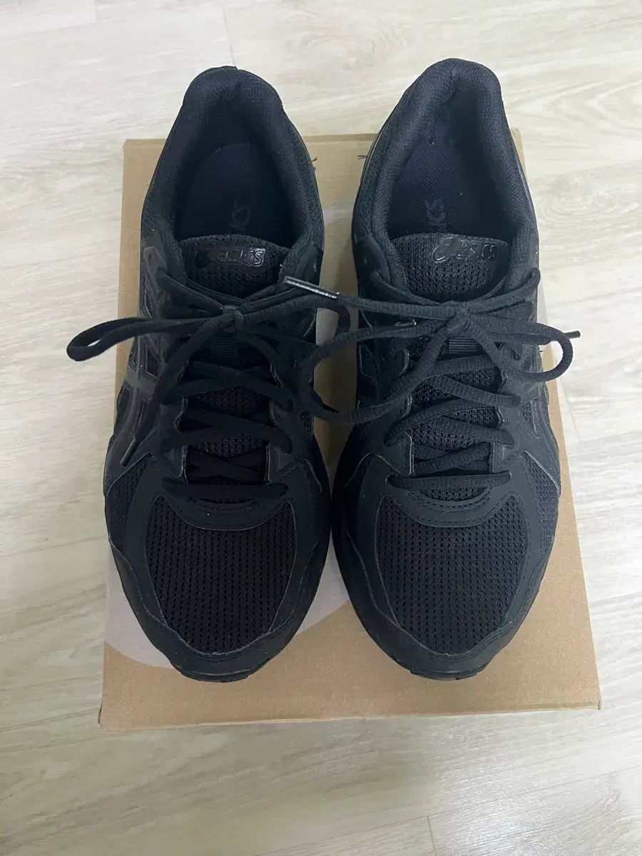 アシックス ジョグ100 T ブラック 4 E 260