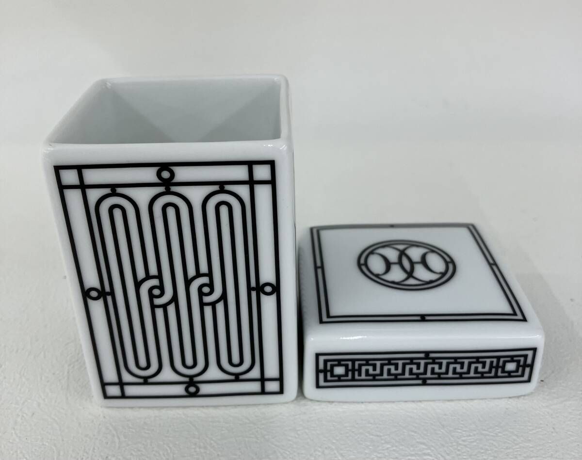HERMES エルメス PETITE シュガーポット sugar pot ブランド食器 砂糖入れ 小物 食器 白黒