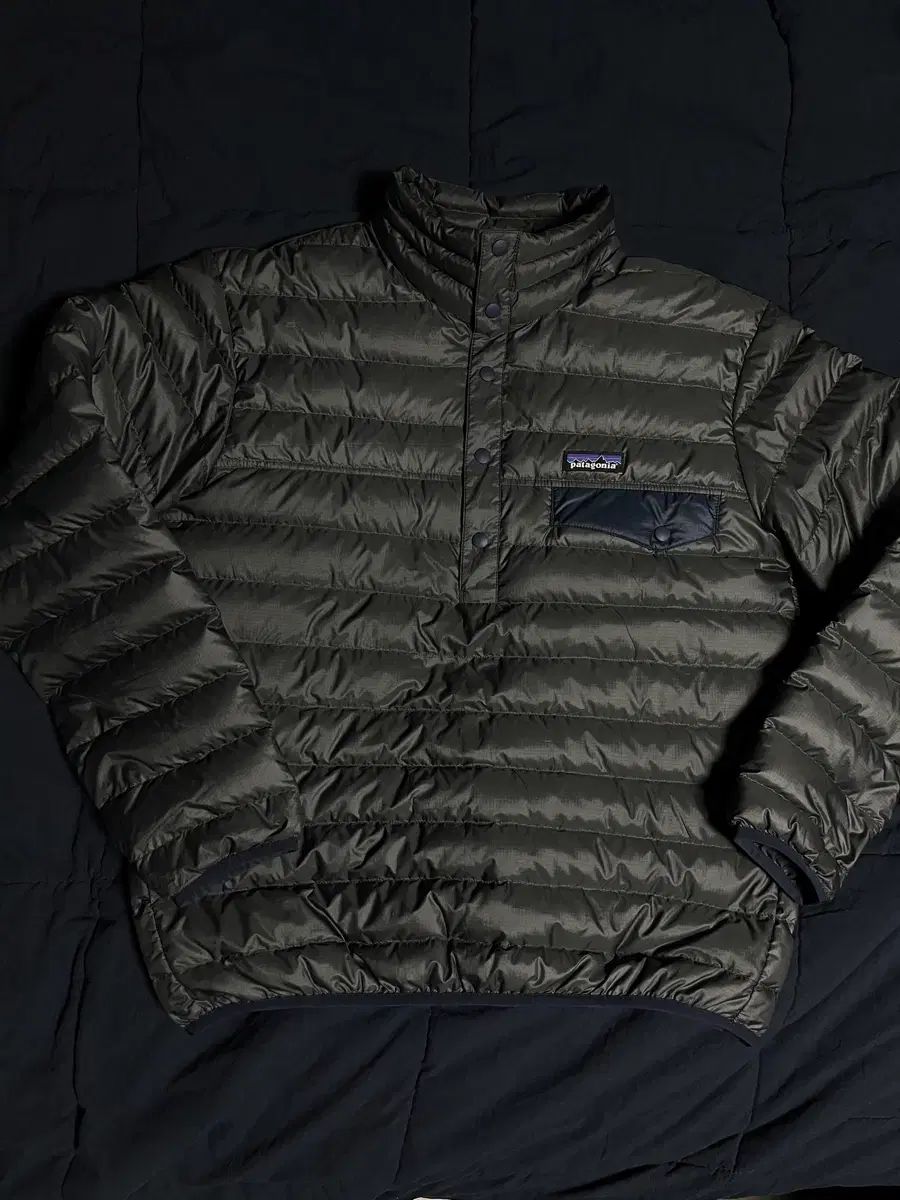 パタゴニア プルオーバー S ダークグレー