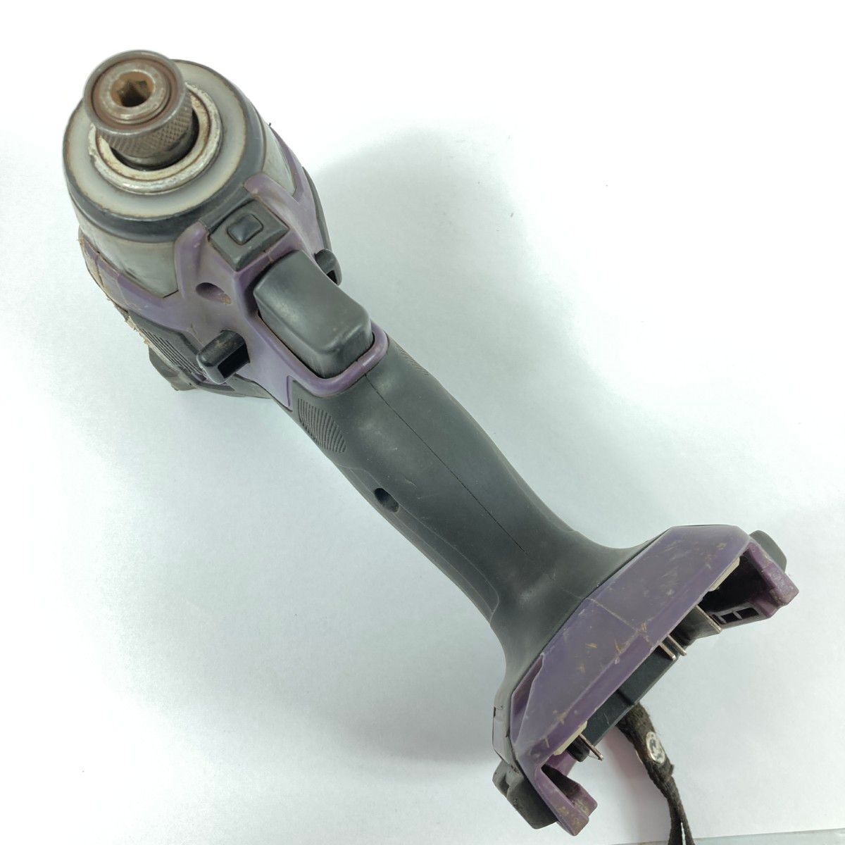 充電式インパクトドライバ