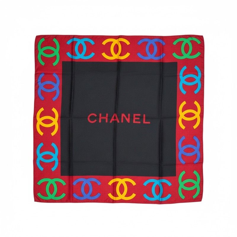 専用CHANEL ネオンカラー ココマーク シルクスカーフ 約90cm 未使用品 CHANEL シャネル シルク スカーフ 90cm ココマーク マルチカラー