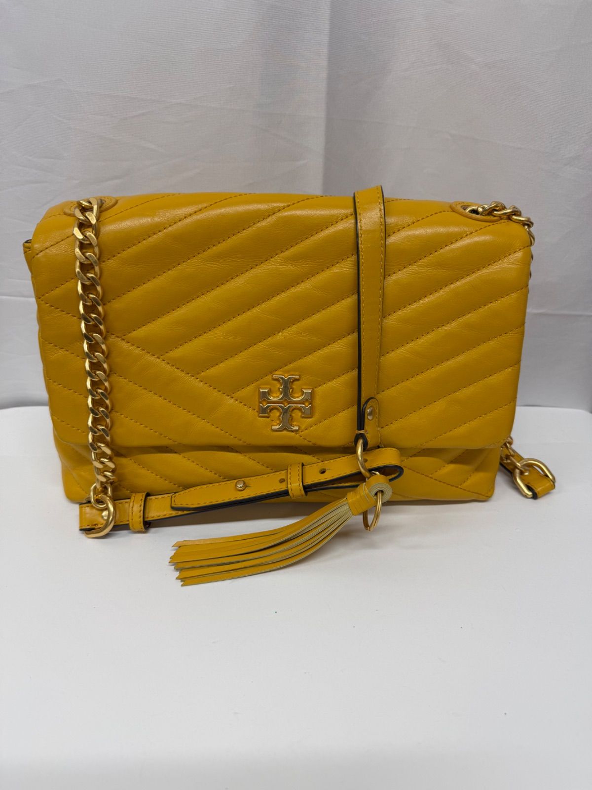 Tory Burch（トリーバーチ）「キラ シェブロン（Kira Chevron 