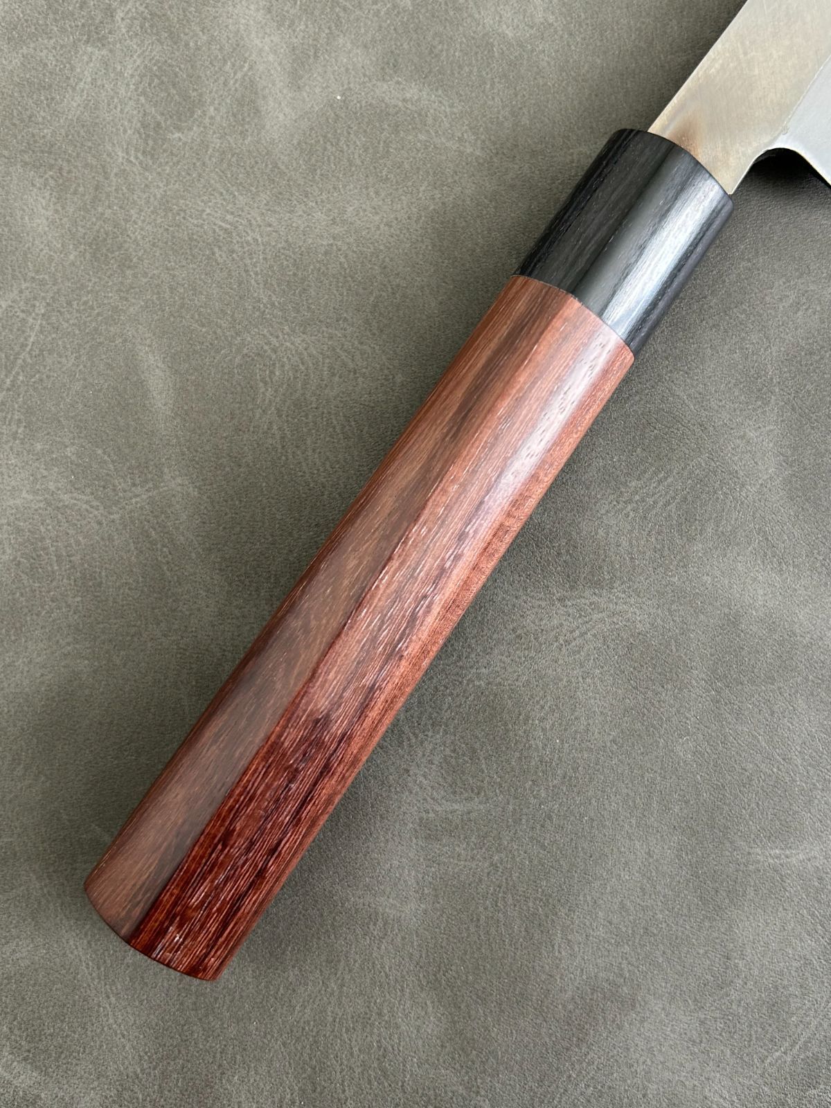 訳あり 包丁 刺身包丁 柳刃包丁 安来鋼青紙2号 270 mm 紫檀シノギ柄 27