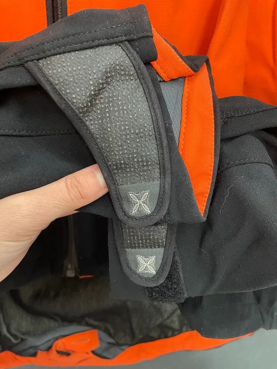  MONTURA モンチュラ オレンジ ブラック ウィンドブレーカー ジャケット L その他 アウター