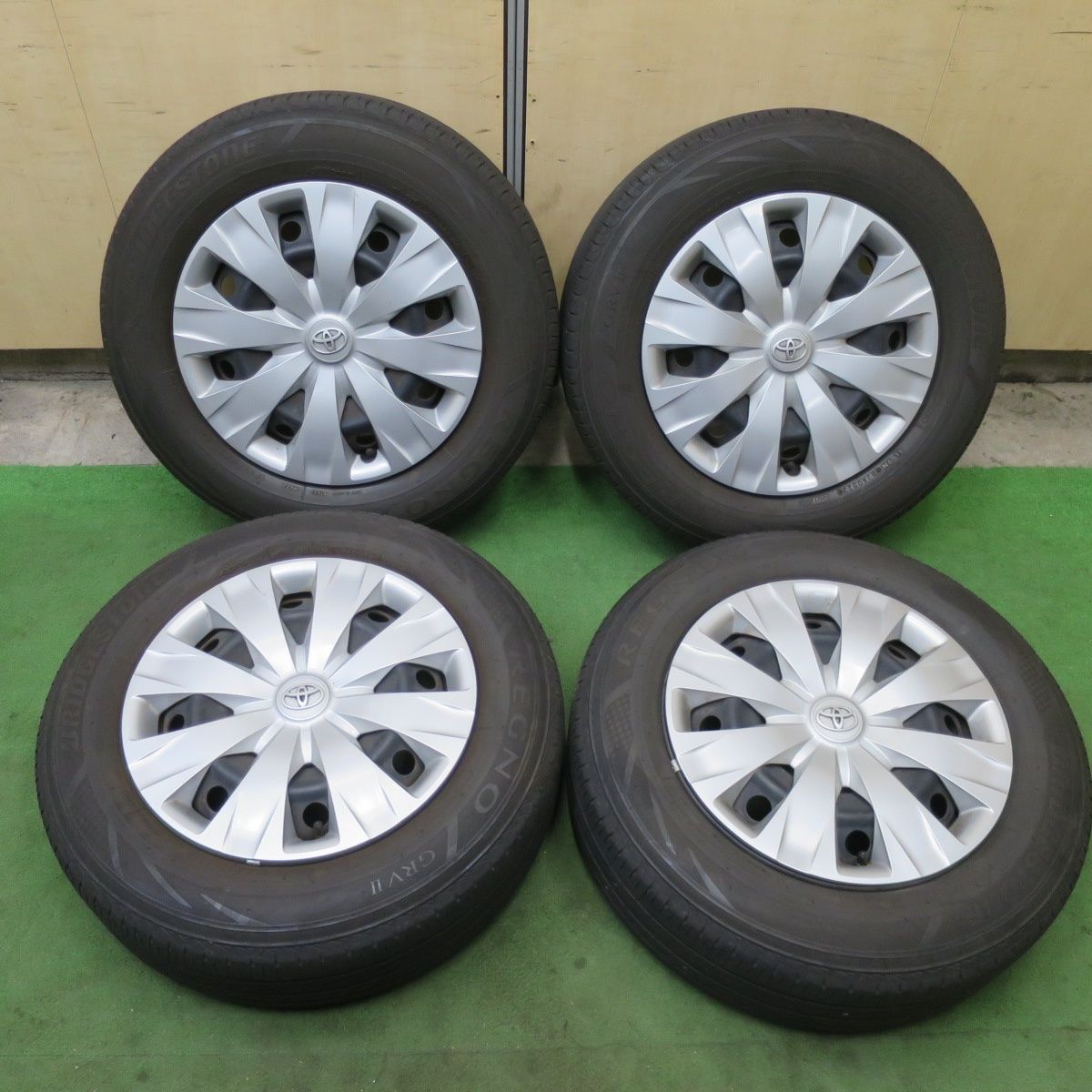 バリ溝！23年！9.5分☆トヨタ 80系 ノア ヴォクシー 純正 スチール 195 