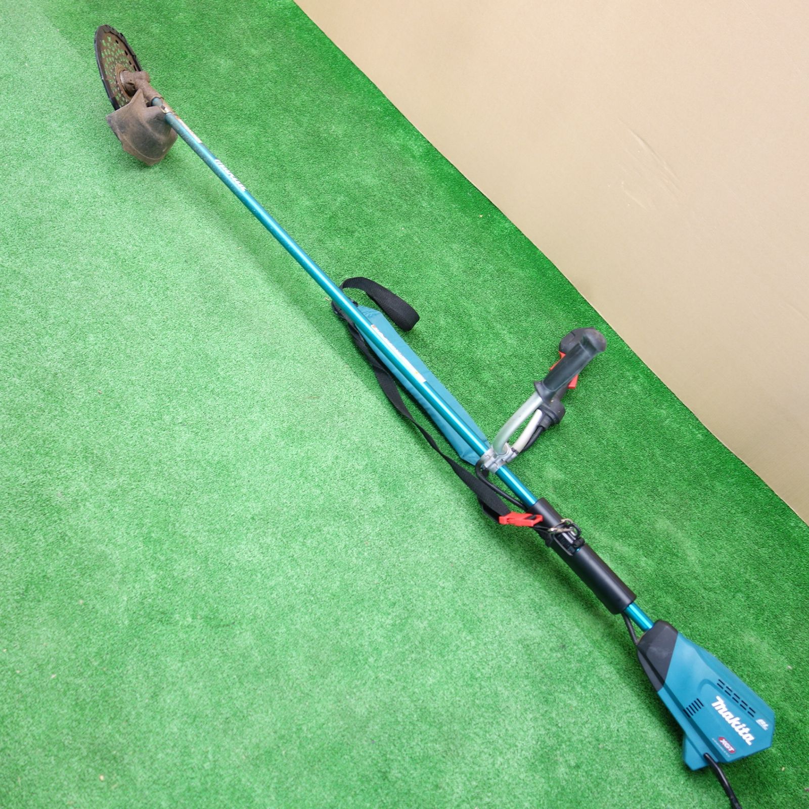 愛知発 直接引取限定】◇マキタ 充電式 草刈機 MUR015G 40V(max) 本体 