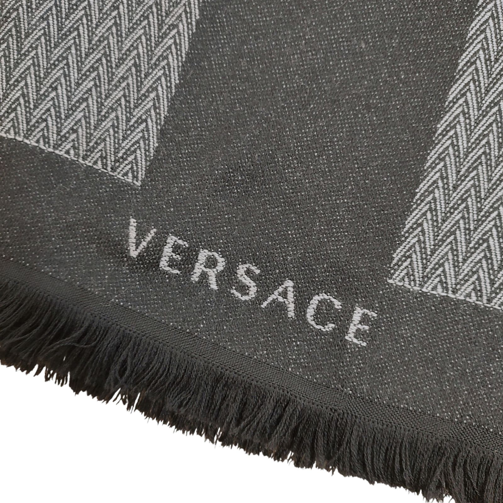 VERSACE ヴェルサーチ メデューサ ヘリンボーン柄 マフラー F ブラック