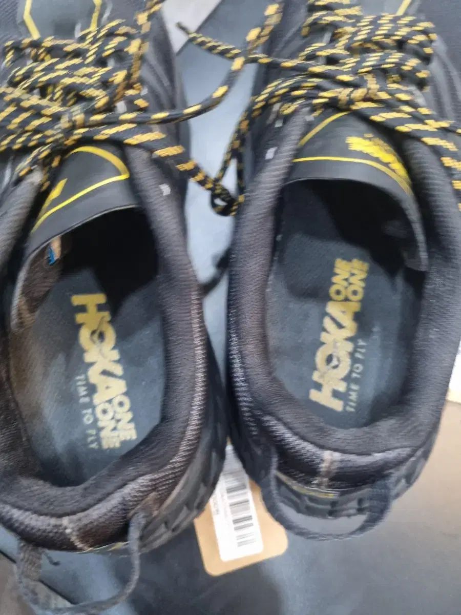 ホカ ゴアテックス