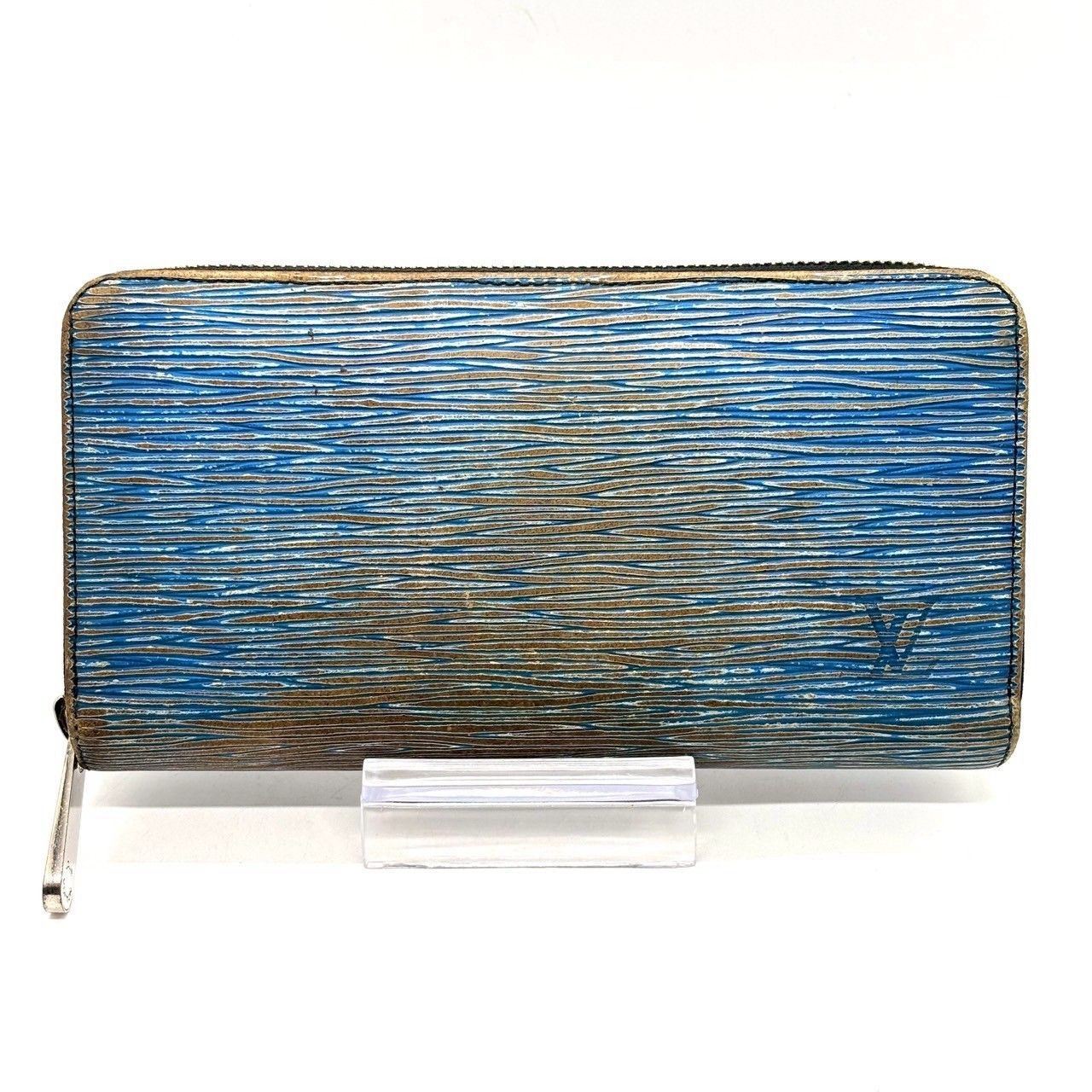 品格と青の存在感】 LOUIS VUITTON ジッピーウォレット エピ デニム