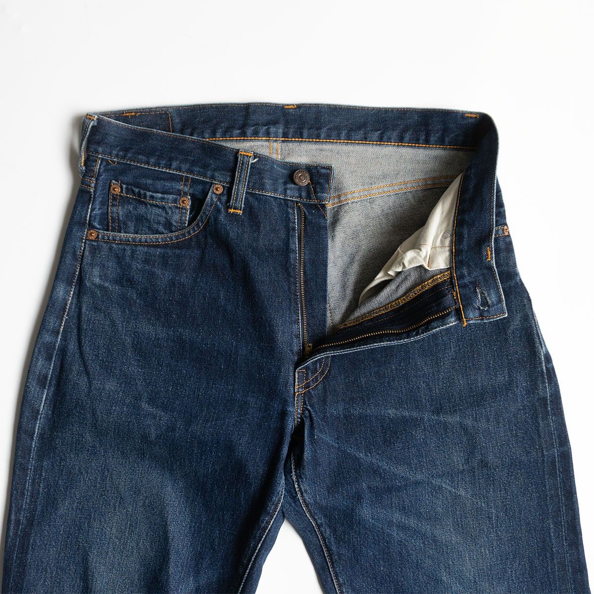 バレンシア製】 LEVI