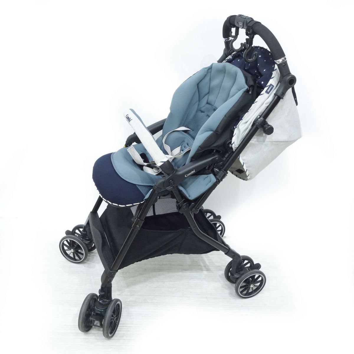 Combi コンビ ホワイトレーベル スゴカルα 4キャス compact エッグショック HS スターナイトホワイト WH ベビーカー