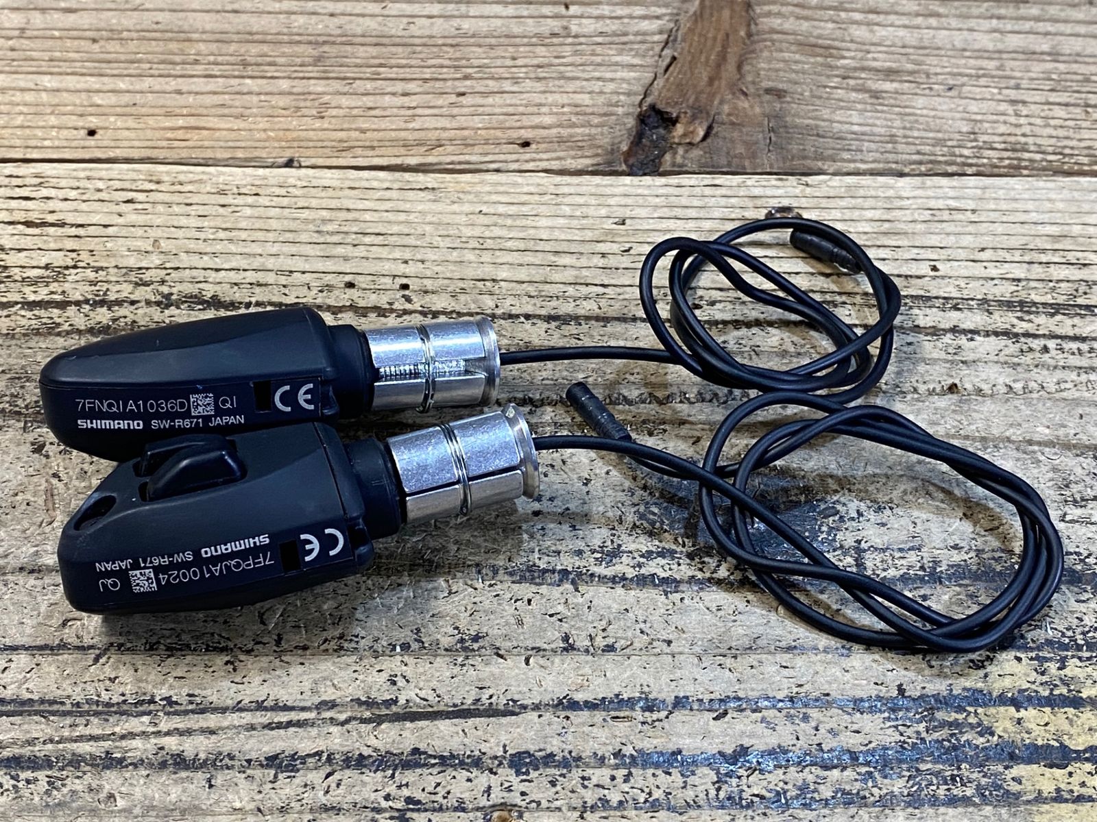 JQ809 シマノ SHIMANO SW-R671 シフトスイッチ 左右セット Di2 電動 