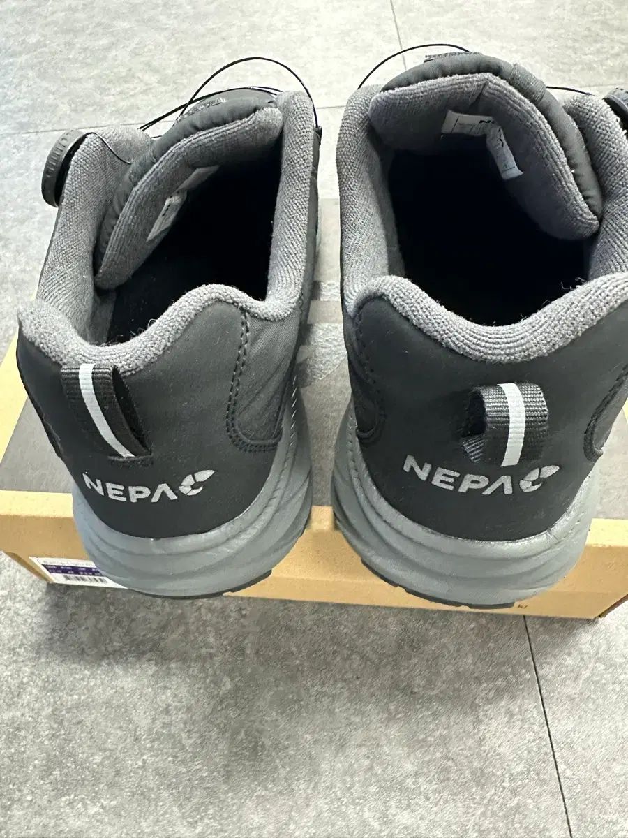  NEPA ネパ ブラック サン SAN 登山靴 260 mm 登山靴 トレッキングシューズ アウトドアシューズ