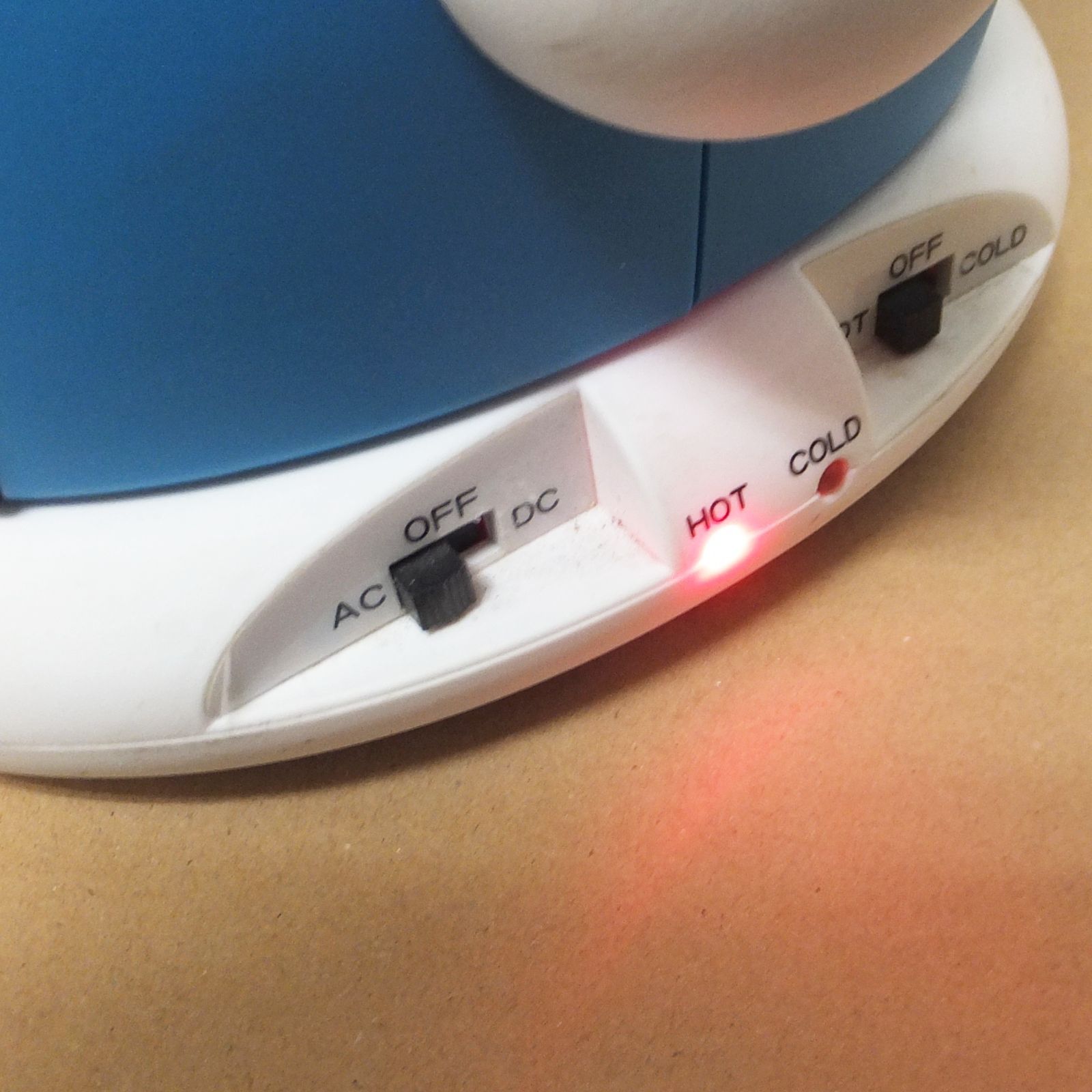 R830【希少】非売品 ドラえもん アートオリジナル冷温庫 中古 動作OK