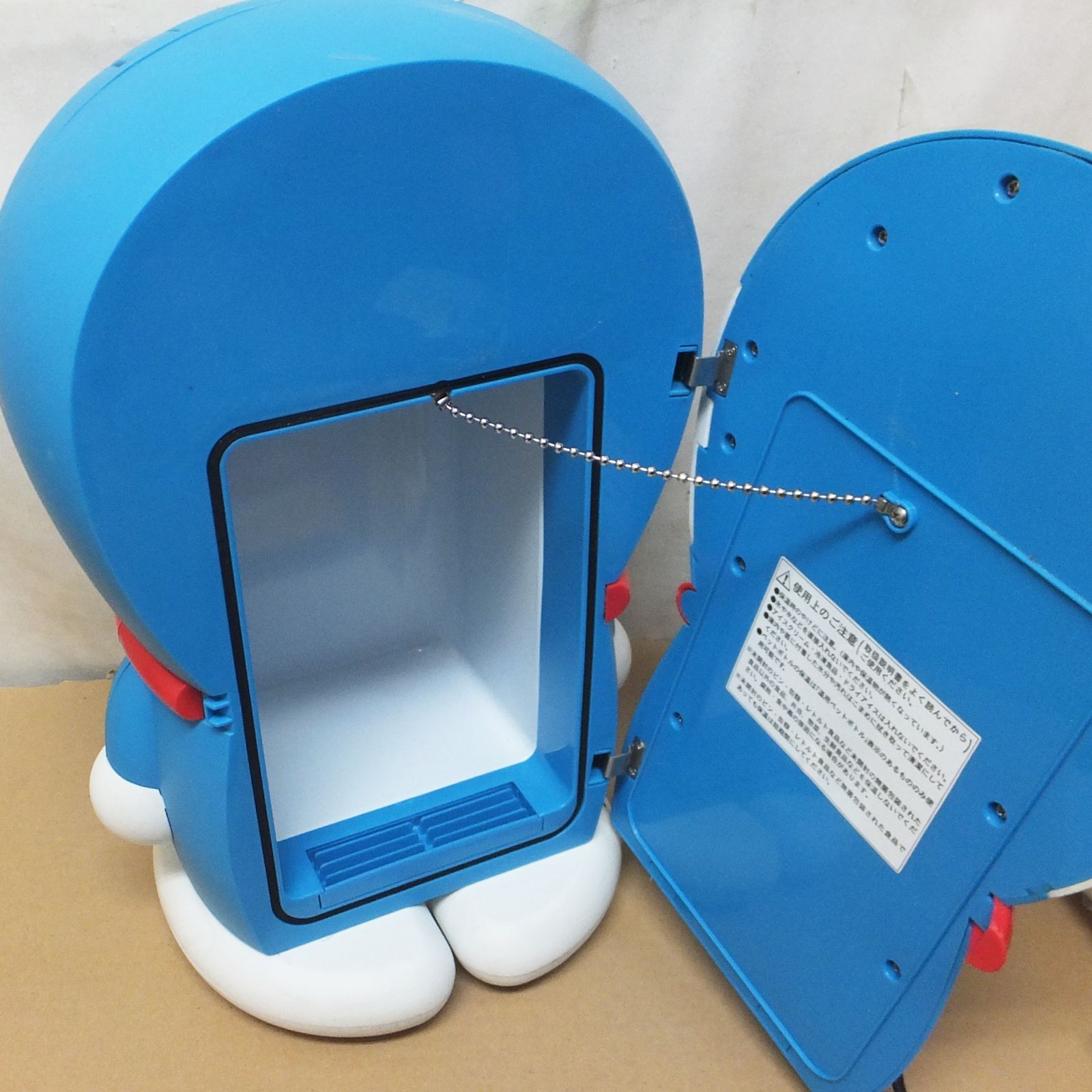 R830【希少】非売品 ドラえもん アートオリジナル冷温庫 中古 動作OK