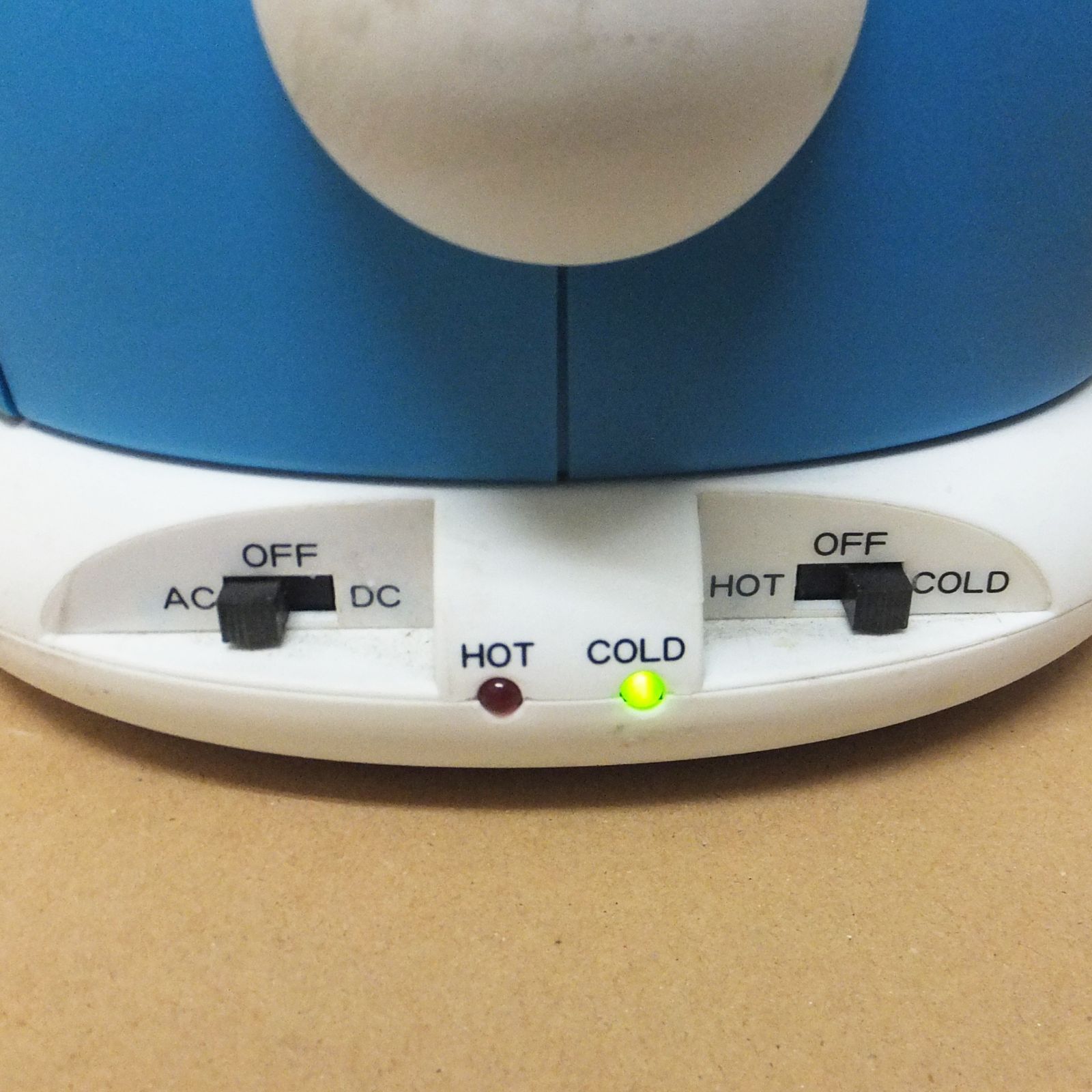 R830【希少】非売品 ドラえもん アートオリジナル冷温庫 中古 動作OK