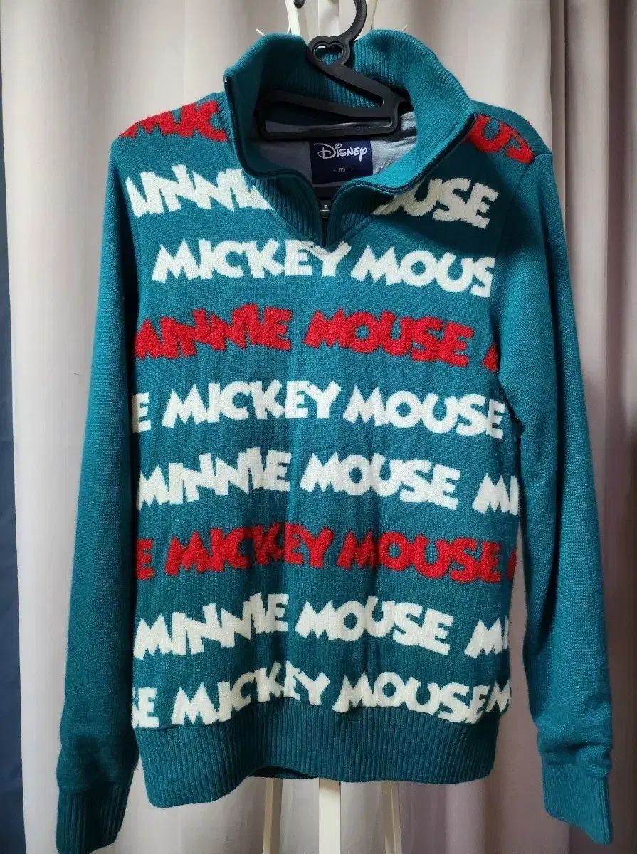 ディズニー ゴルフ 防風ニット 90
