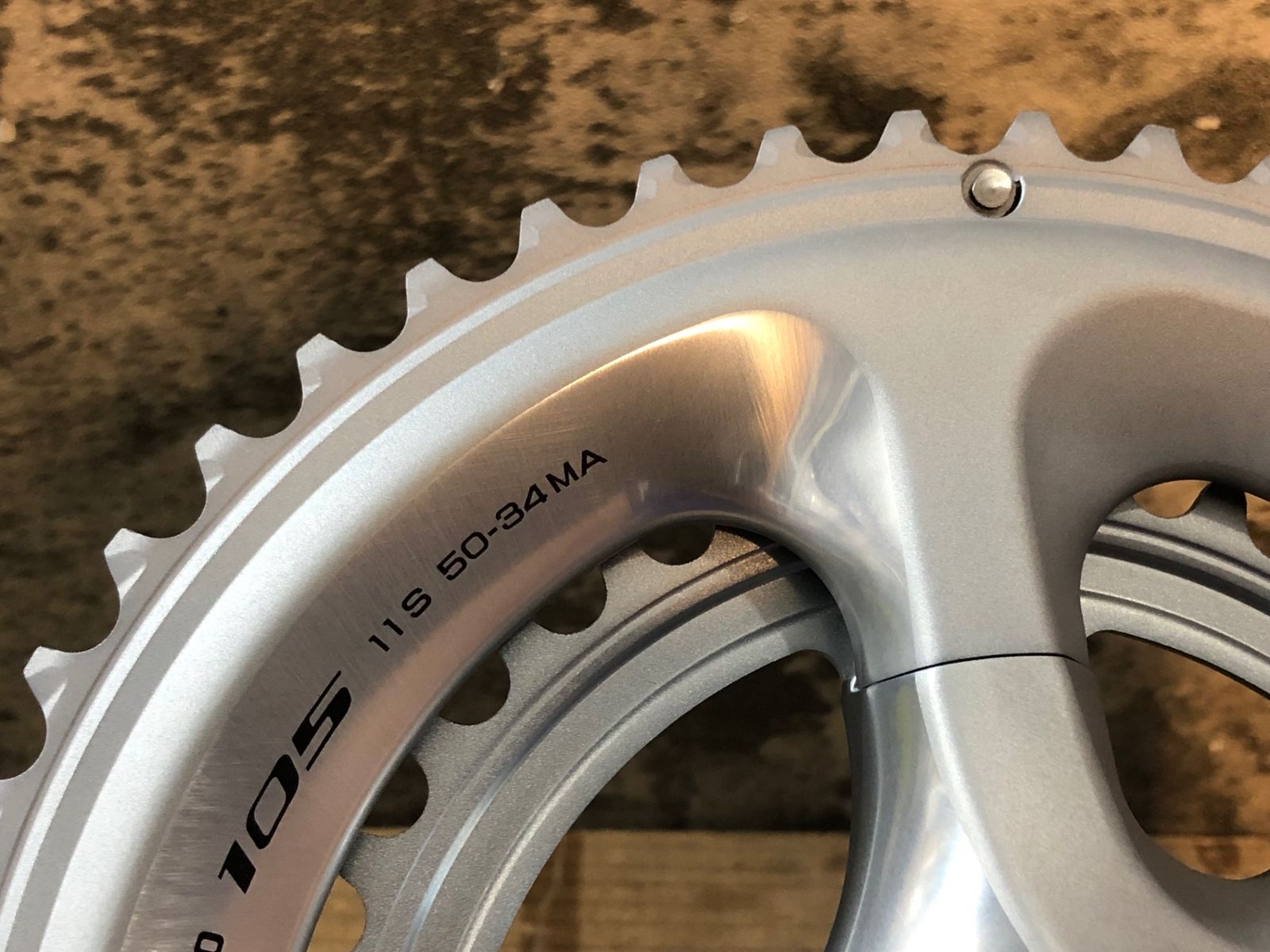 JV062 シマノ SHIMANO 105 FC-5800 クランクセット シルバー 50/34T
