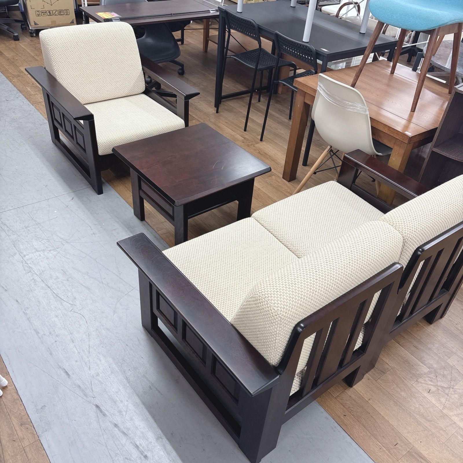 I376 🌈 名古屋市近郊配送設置無料！ 北海道民芸家具 ソファ＆テーブル