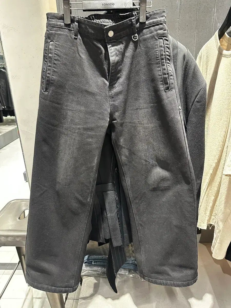 SONGZIO ソンジオメンズ フレア フィット ブラックデニムパンツ