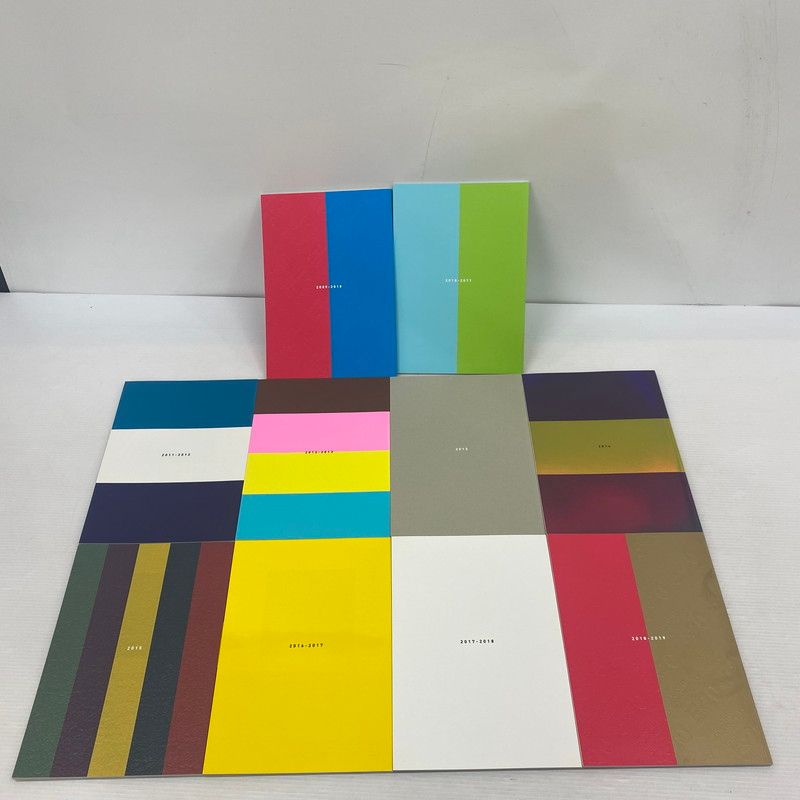 現状渡し品】 嵐 FC限定 ARASHI at 5 DOMES 2009-2019 写真集 【086