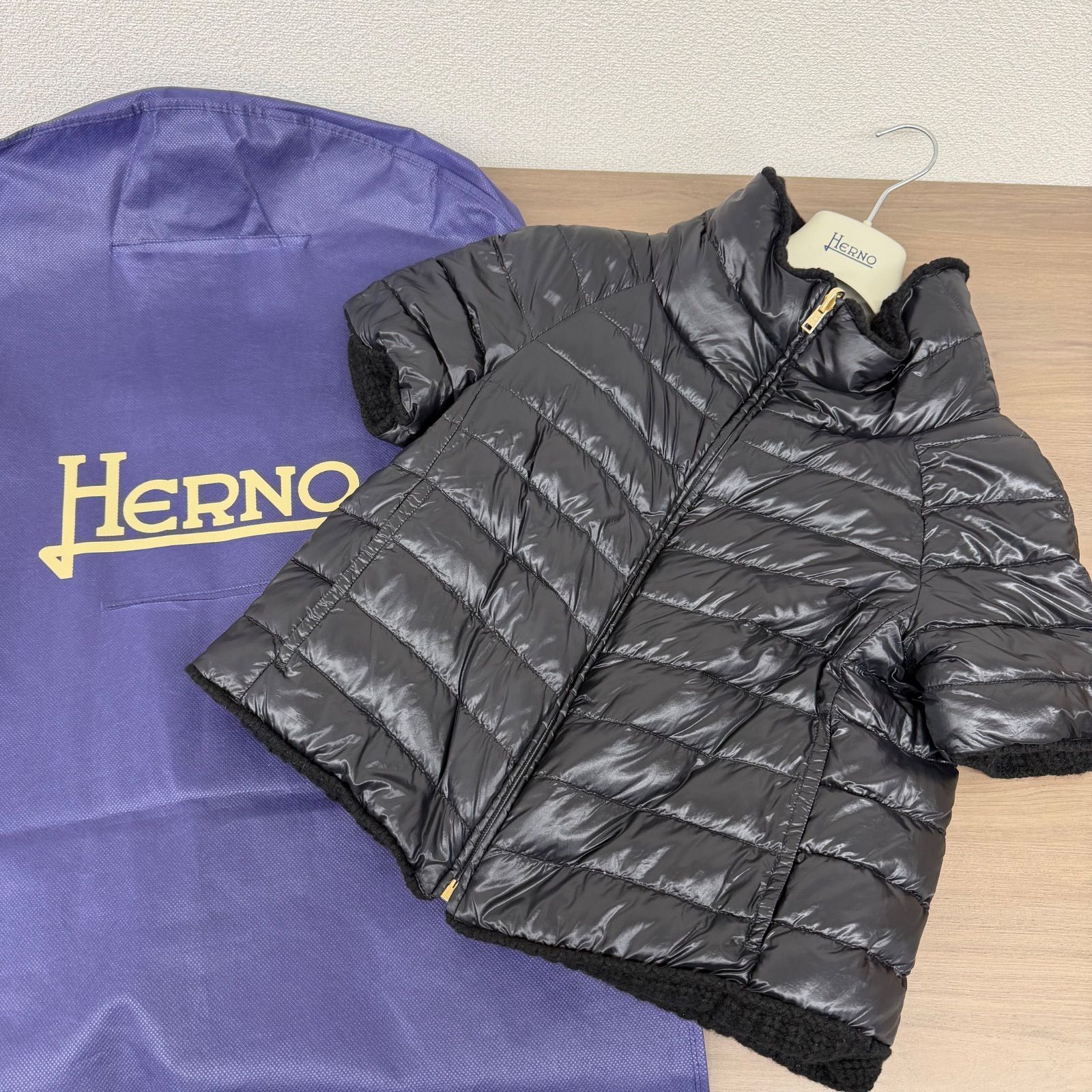 s【極美品】HERNO ヘルノ ダウンジャケット ハイネック ブラック 黒 42