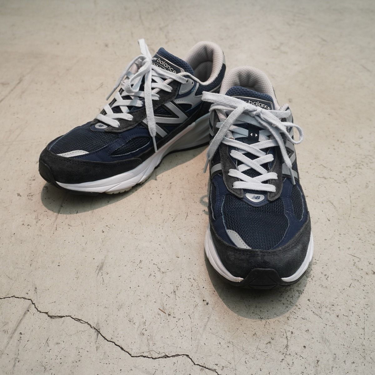 正規 美品 New Balance ニューバランス 990V6 USA M990NV6 ローカット スニーカー スエード シューズ ネイビー 27cm 405Q